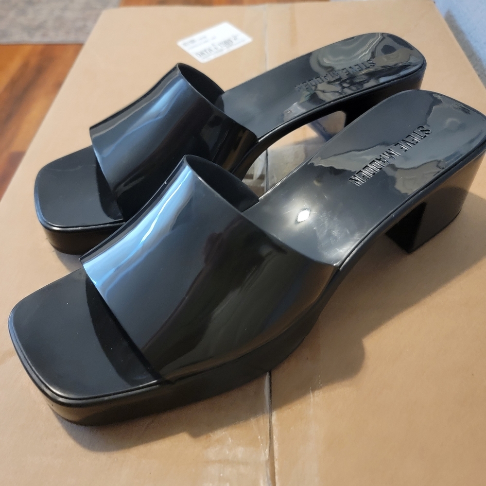 Steve Madden Harlin Black Sandals W11
